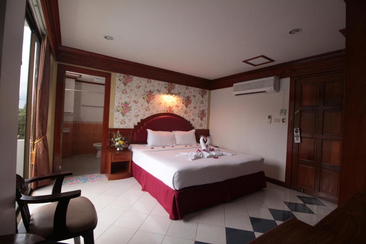 Taj Phuket Inn Patong Exteriör bild